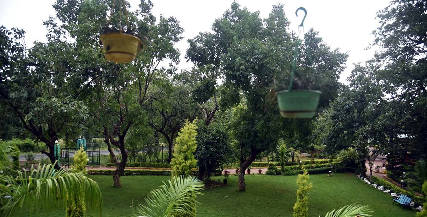 Garden at Motel Tamia resort in Tamia